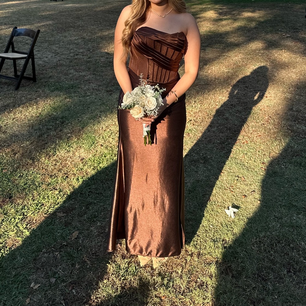 Elegant Brown Lace Evening Dress